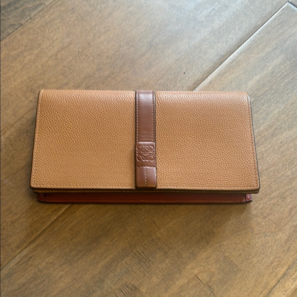 SOLD PRIVATELY - Loewe Anagram leather wallet on chain - Picture 2 of 9